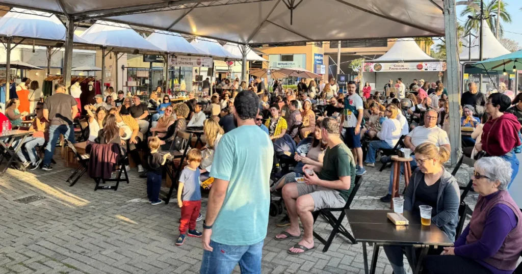 Foto do público na 1ª edição do Sanja Jazz Festival