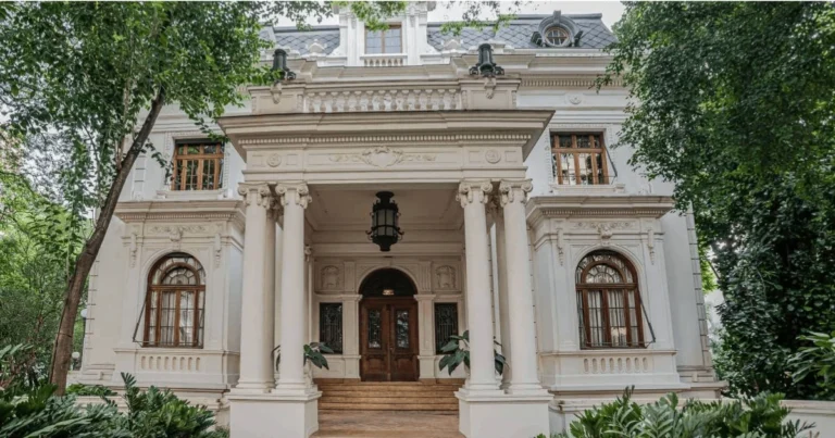Foto da entrada da Casa Higienópolis