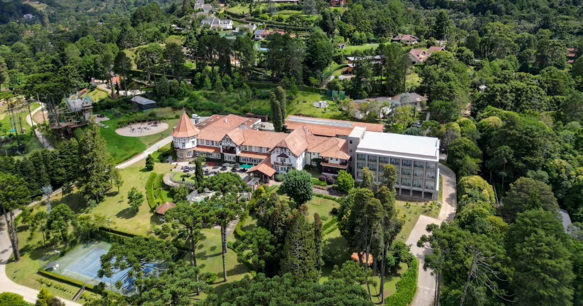Hotel Vila Inglesa apresenta rebranding, prédio contemporâneo e Parque da Aventura