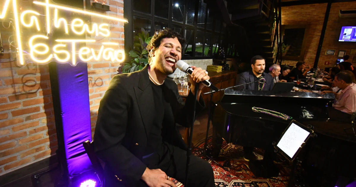 Piano Bar Experience estreia com casa cheia em São José dos Campos