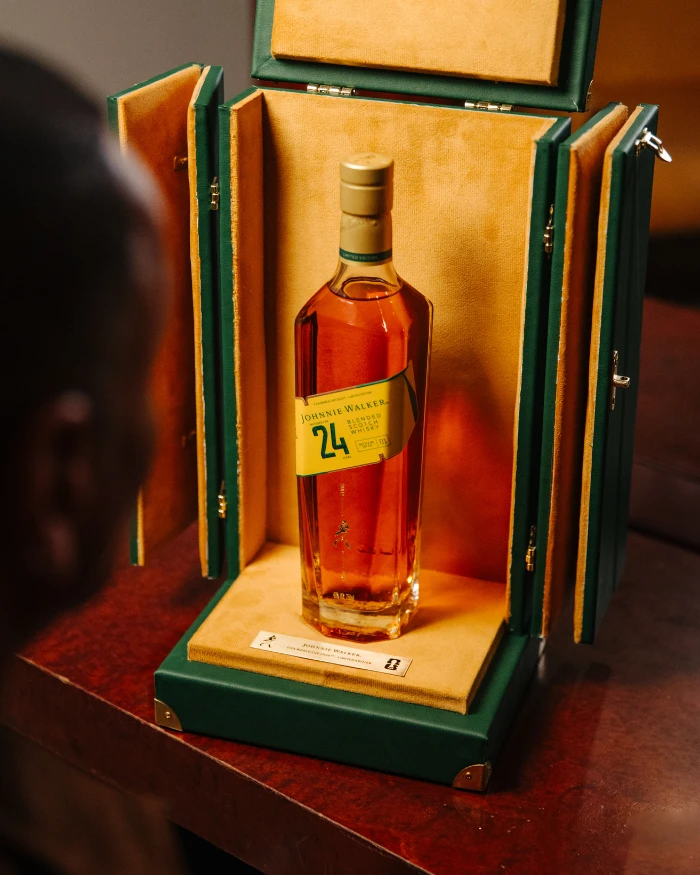 Foto da garrafa de Johnnie Walker 24 anos