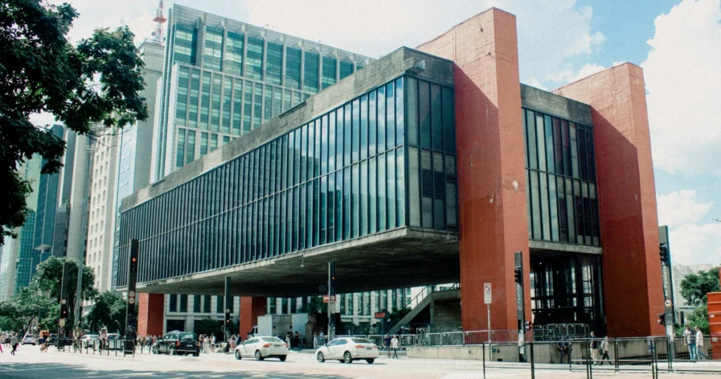 Foto do MASP em São Paulo