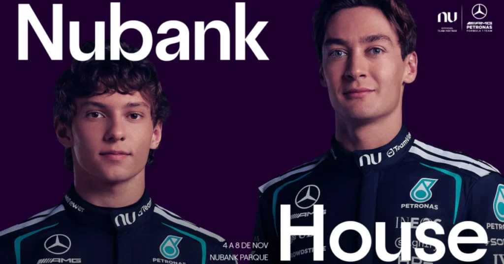Foto dos pilotos da Mercedes-AMG PETRONAS F1 Team e o texto Nubank House escrito